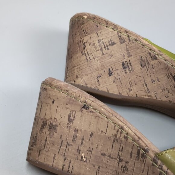 b.o.c. Leather Wedge Sandals Cork Platform Flower Arch Support Green Shoes 9 - Picture 13 of 14